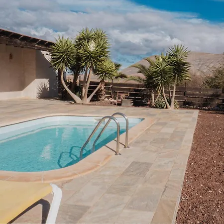 Upupa Lodge *